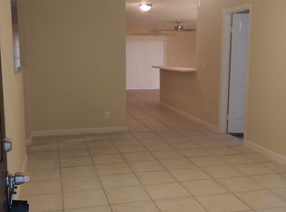 7017 Lakeshore Dr, Tampa, FL 33604