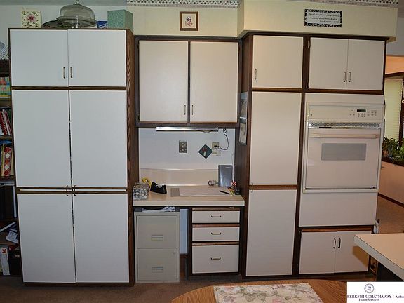 5th image of 1614 Holling Dr
