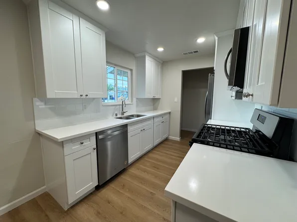 (undisclosed Address), Rialto, CA 92376