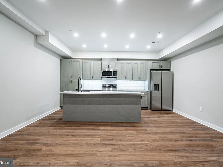 1217 E Columbia Ave #2 — Photo 2