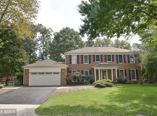 3011 Heritage Farm Ct, Herndon, VA 20171