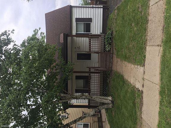 Front of house, covered front porch