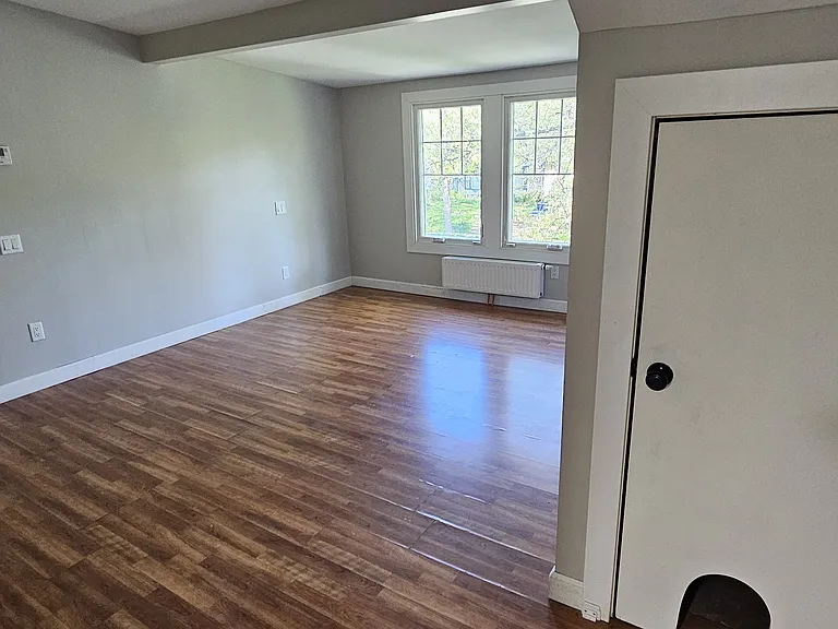 2342 Bourne Ave — Photo 14