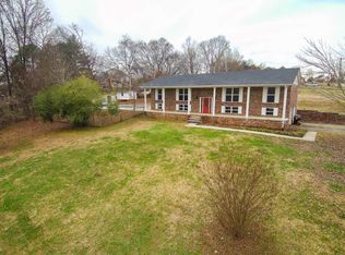 163 Cedar Cir, Lenoir City, TN 37772