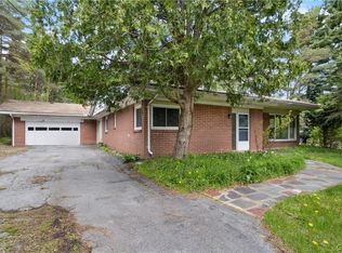 4155 Makyes Rd, Syracuse, NY 13215