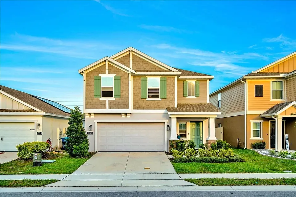 4 bed, 2.5 bath, 1893 sqft, $2,300 — Photo 3