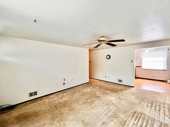 5th image of 2517 Newcastle Dr