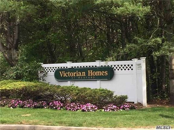 3rd image of 46 Victorian Ln