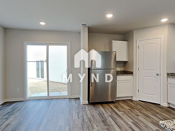 5th image of 2407 Cranberry Way
