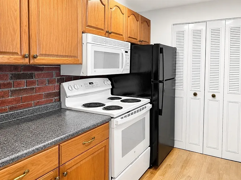 25 Greentree Ln #43 — Photo 4
