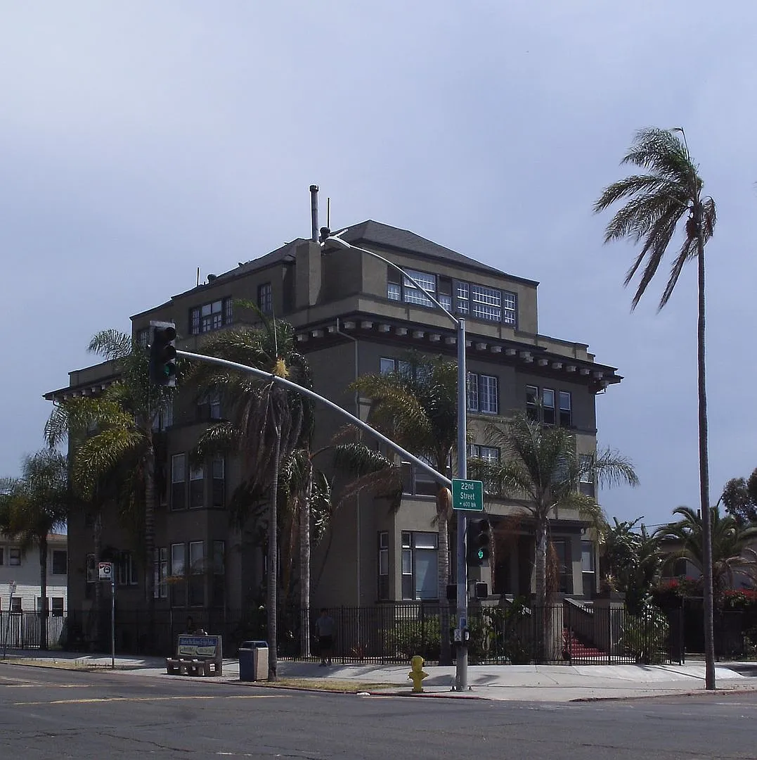 Sherman House — Photo 1