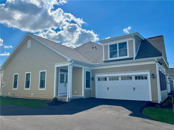 241 Bretlyn Cir, Rochester, NY 14618