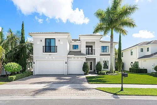 2600 NW 69th St Photo 1
