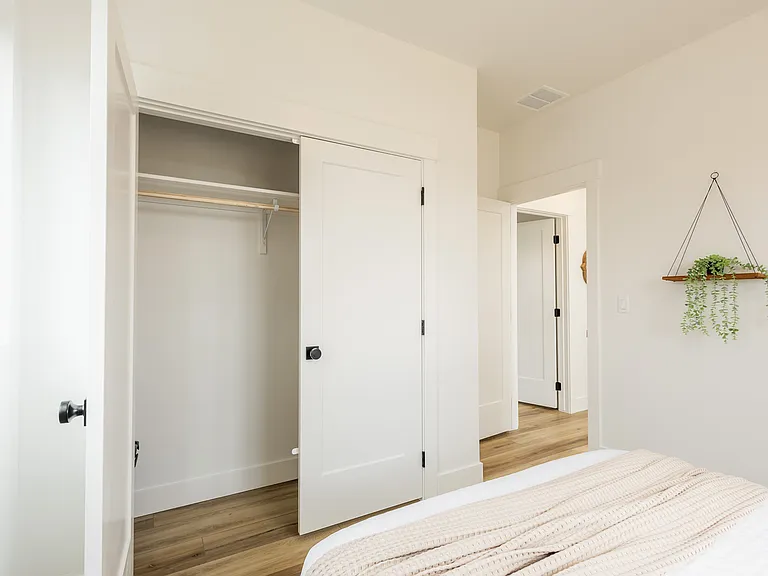 290 S Filbert Ln — Photo 29