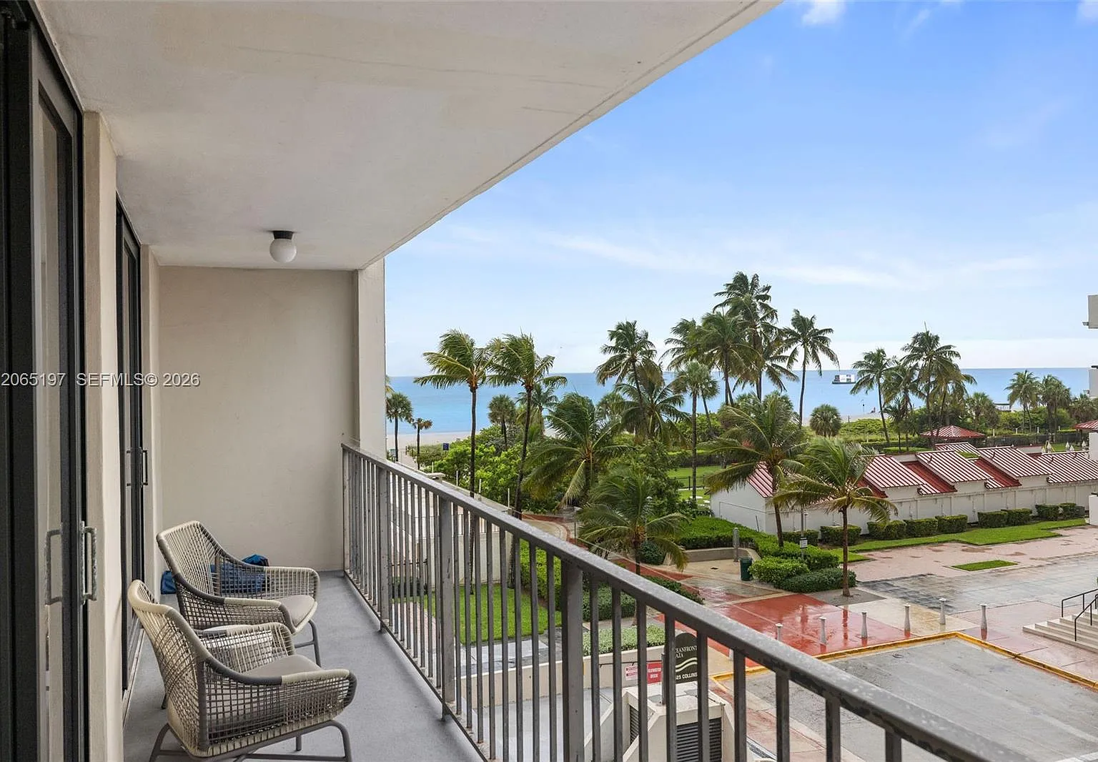 Oceanfront Plaza Condo — Photo 1