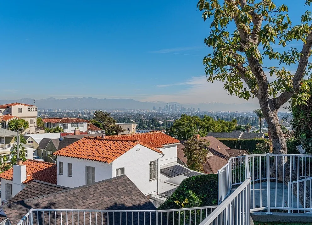 Homeland Dr, Los Angeles — Photo 1
