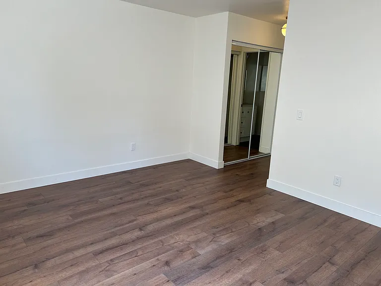 18408 Hatteras St — Photo 21