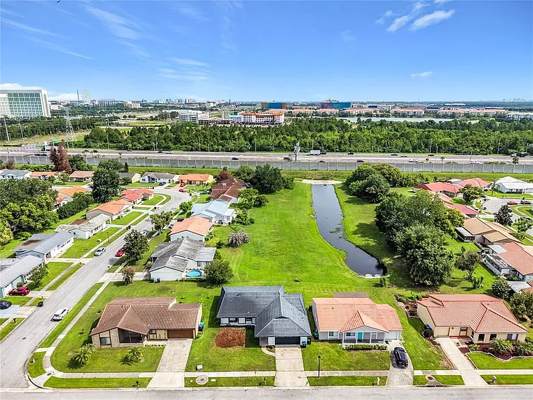 5501 Memorial Dr — Photo 4