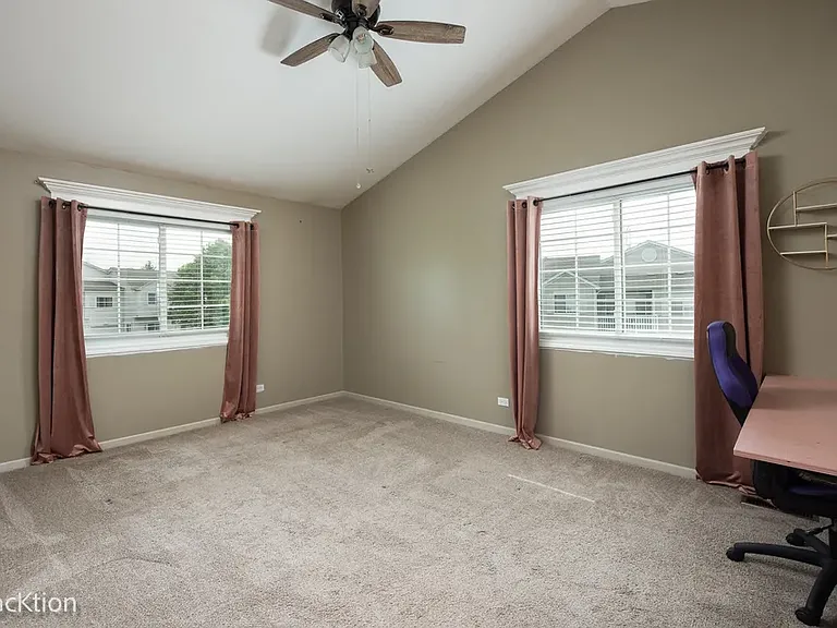 122 Creston Cir — Photo 13