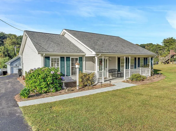 2527 Rutrough Rd, Roanoke, VA 24014