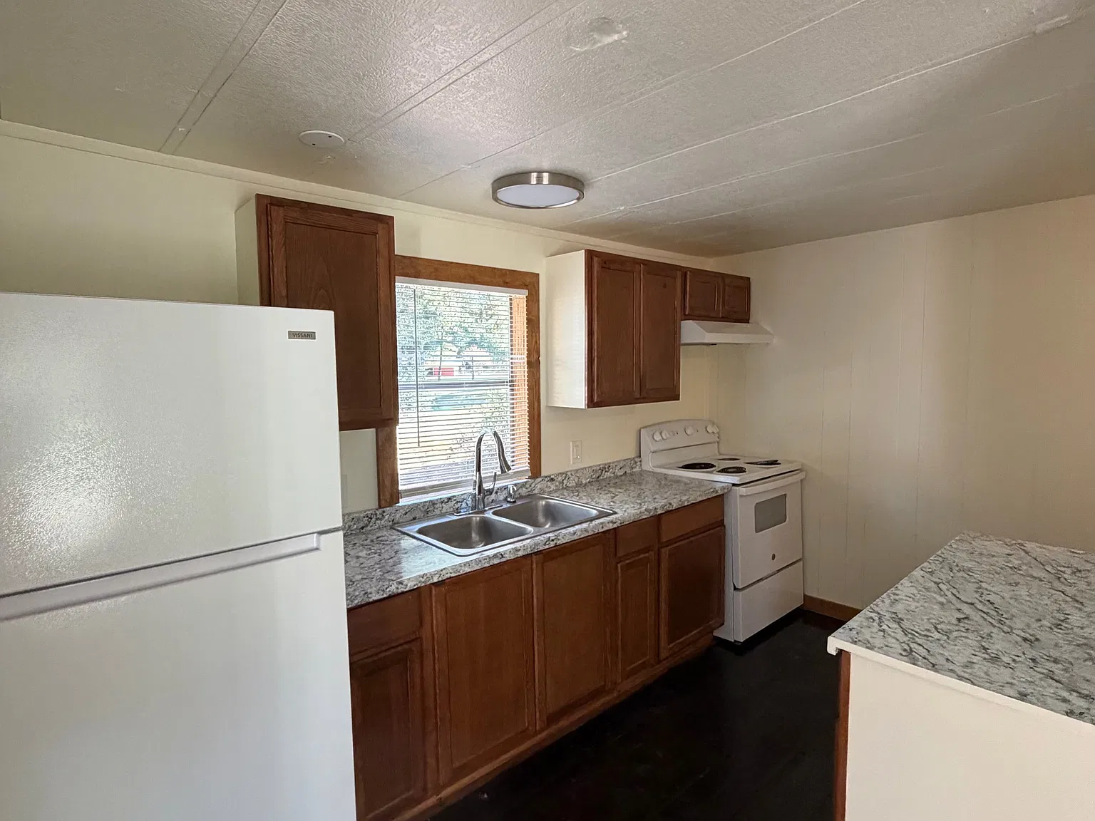 85 Young Rd — Photo 4