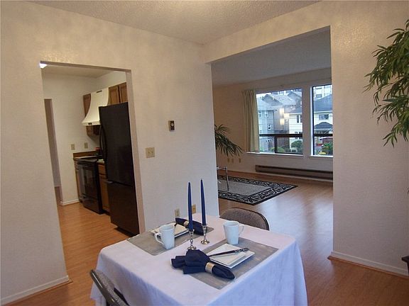 Circular floor plan keeps your chi moving