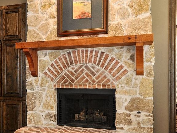 3rd image of 805 Stillwater Ct