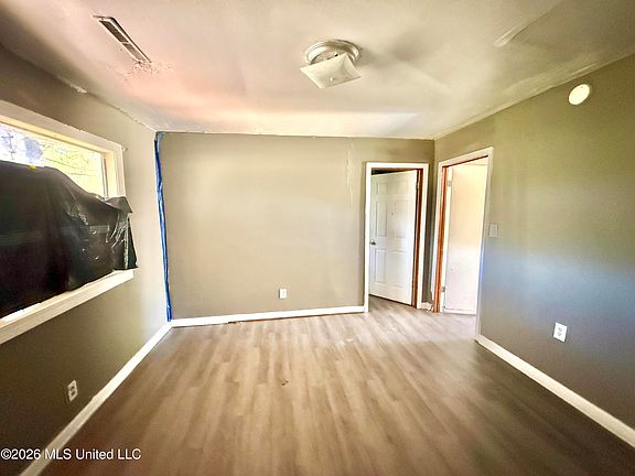 5th image of 2813 Marydale Dr