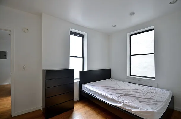 Rented by CITY SKYLINE REALTY INC | media 10