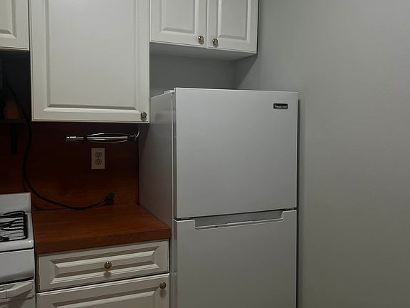 5th image of 375 E 10th St APT 3b