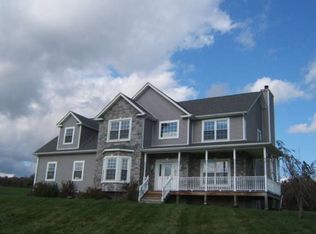 5 Neveles Pride Ct, Pine Bush, NY