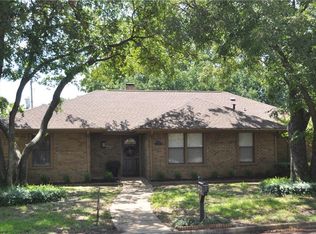1912 Royalwood Dr, Arlington, TX 76006