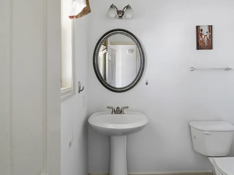 3921 Trailway Dr — Photo 8