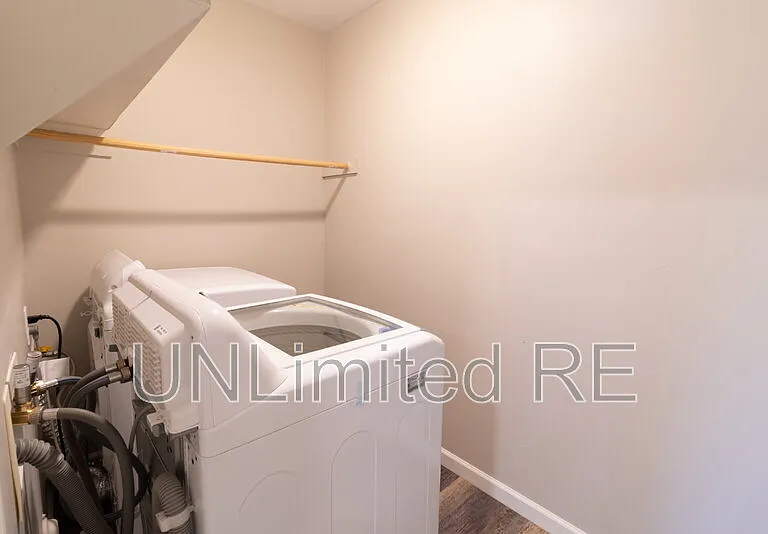 216 E Zuni Dr — Photo 10
