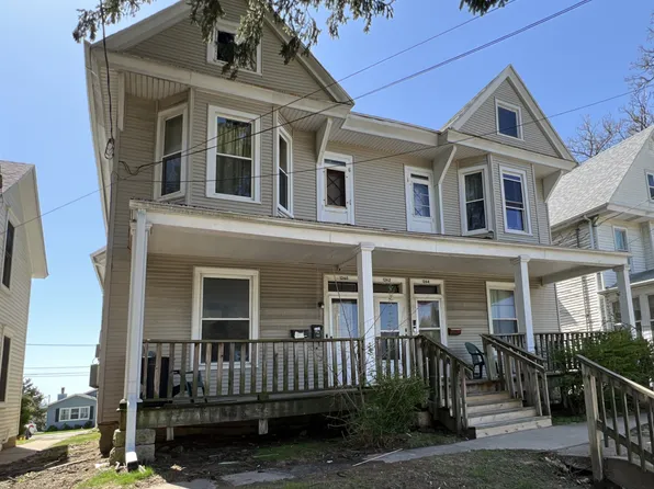 1260 University Ave APT 1, Dubuque, IA 52001