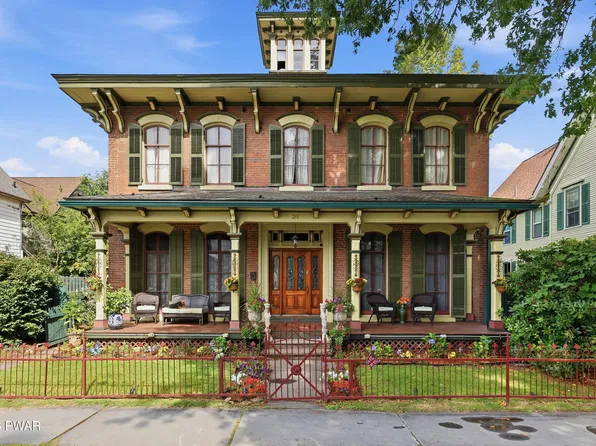 211 Park St, Honesdale, PA 18431