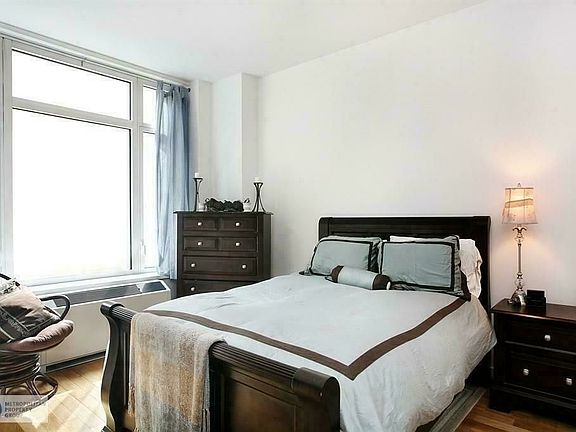3rd image of 325 5th Ave APT 10F