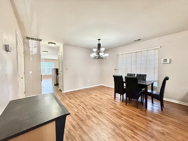 1823 S Napa St — Photo 8