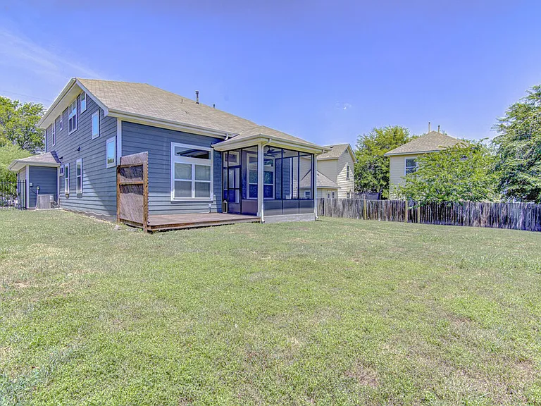 2117 Maxwell Ln — Photo 31