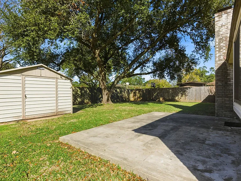 3721 Avenue R — Photo 39
