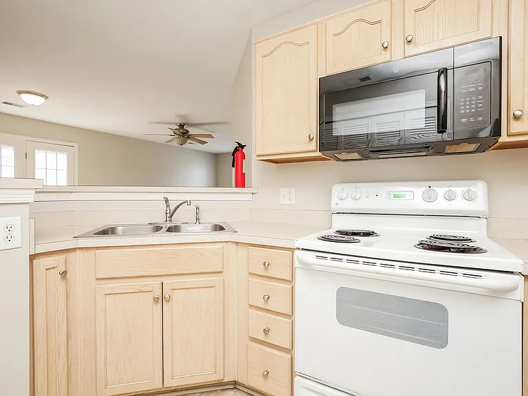 2538 Sonar St — Photo 12