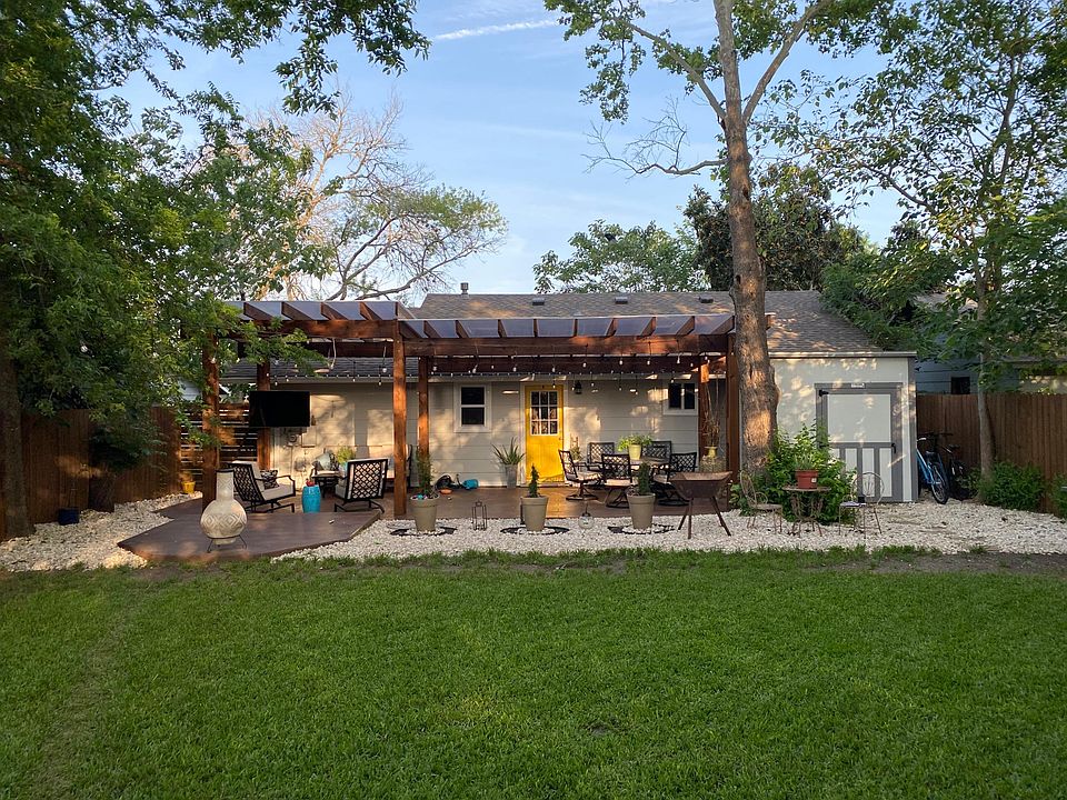 1st image of 6902 Cherry Meadow Dr