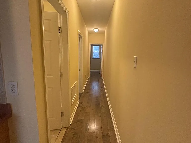 1424 Wolf St — Photo 5