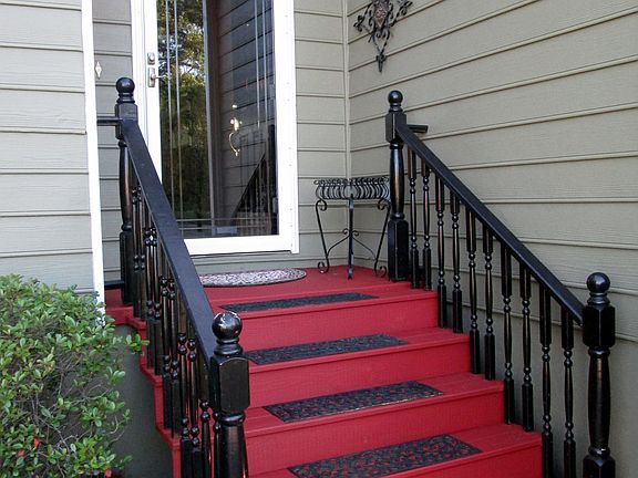 Inviting Front Entry