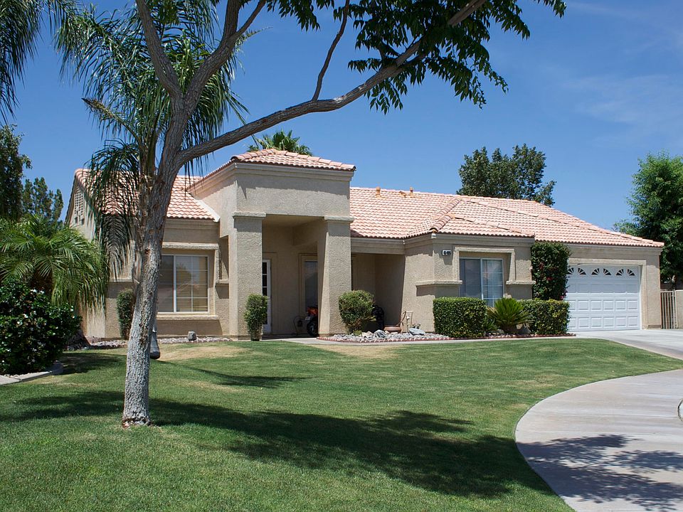 1st image of 45005 Desert Fox Dr