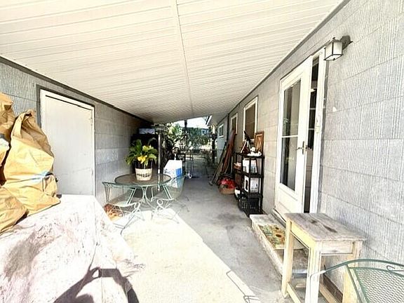 3rd image of 3923 Hilda St
