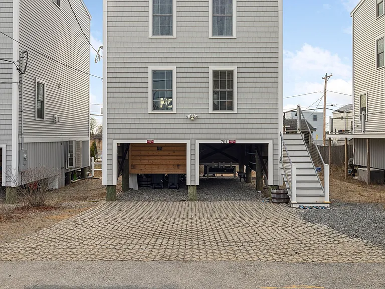 70 Brissette Ave — Photo 28