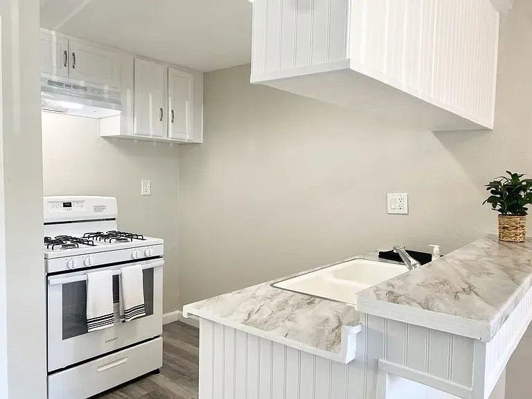 1408 N Citrus Ave #19A — Photo 4
