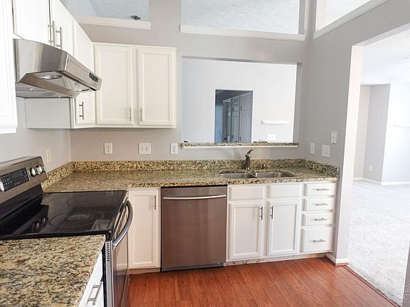 5th image of 5843 Southwater Dr
