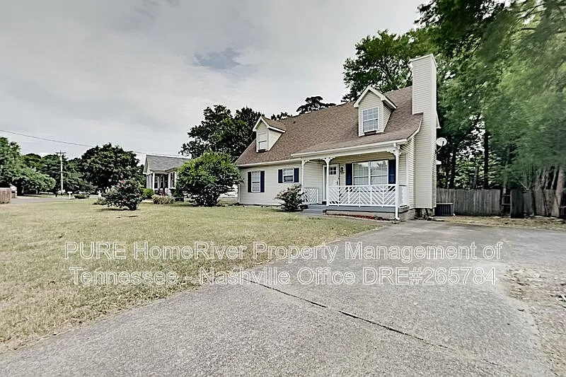3 bed, 2.0 bath, 1786 sqft, $2,228 — Photo 2